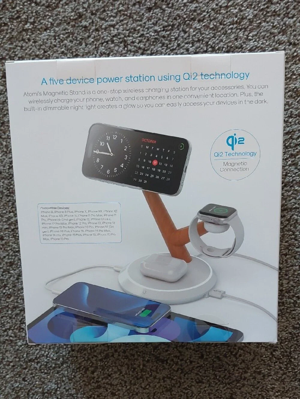 atomi Magnetic Wireless Charging Stand - White with Wood Accent